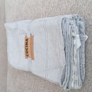 Set of five kitchen towels